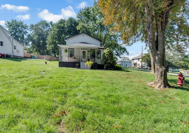 Photo 2 of Single family home for sale at 143 N Jefferson St, Lockport, IL 60441 | MLS# 12752270 | Listing updated on 2026-09-13