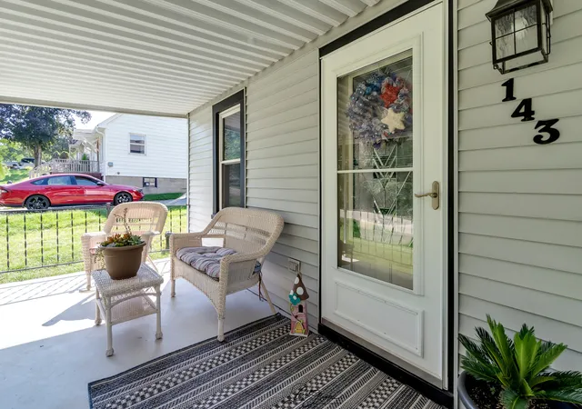 Photo 4 of Single family home for sale at 143 N Jefferson St, Lockport, IL 60441 | MLS# 12752270 | Listing updated on 2026-09-13