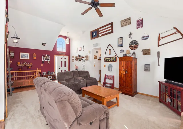 Photo 3 of Single family home for sale at 612 Yellowstone Ln, Yorkville, IL 60560 | MLS# 12752291 | Listing updated on 2026-09-27