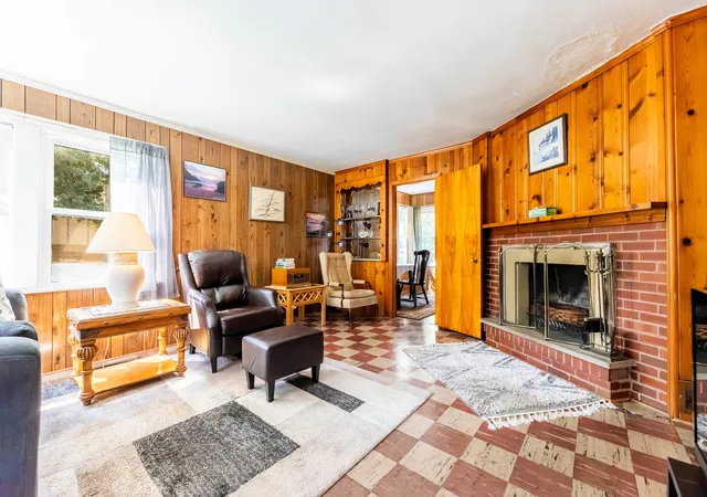 Photo 3 of Single family home for sale at 1020 S Fairfield Ave, Lombard, IL 60148 | MLS# 12752297 | Listing updated on 2026-09-08