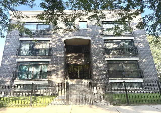 Photo 1 of Condo for sale at 5017 S Prairie Ave #1N, Chicago, IL 60615 | MLS# 12752302 | Listing updated on 2026-09-12