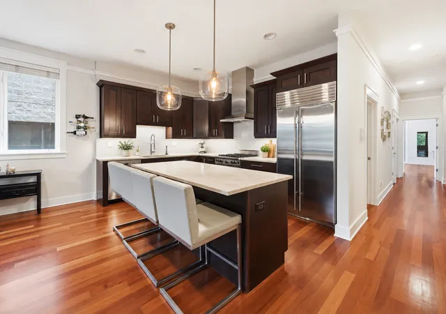 Photo 4 of Condo for sale at 639 W Briar Pl #3E, Chicago, IL 60657 | MLS# 12752305 | Listing updated on 2026-09-16