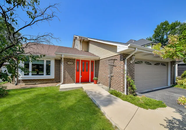 Photo 1 of Single family home for sale at 1126 S Edgewood Ave, Lombard, IL 60148 | MLS# 12752309 | Listing updated on 2026-09-13