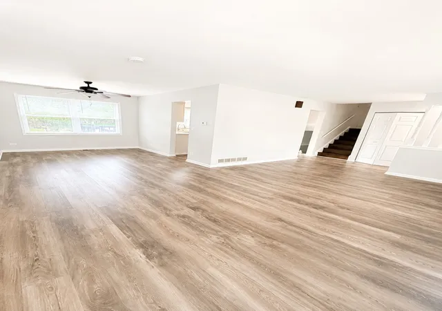 Photo 2 of Single family home for sale at 2116 Briar Hl Dr, Schaumburg, IL 60194 | MLS# 12752311 | Listing updated on 2026-09-22