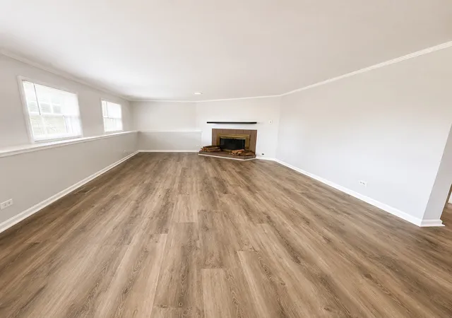 Photo 4 of Single family home for sale at 2116 Briar Hl Dr, Schaumburg, IL 60194 | MLS# 12752311 | Listing updated on 2026-09-22