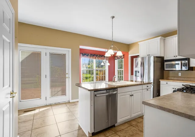 Photo 3 of Single family home for sale at 2602 Willoughby Rd, Champaign, IL 61822 | MLS# 12752312 | Listing updated on 2026-10-20