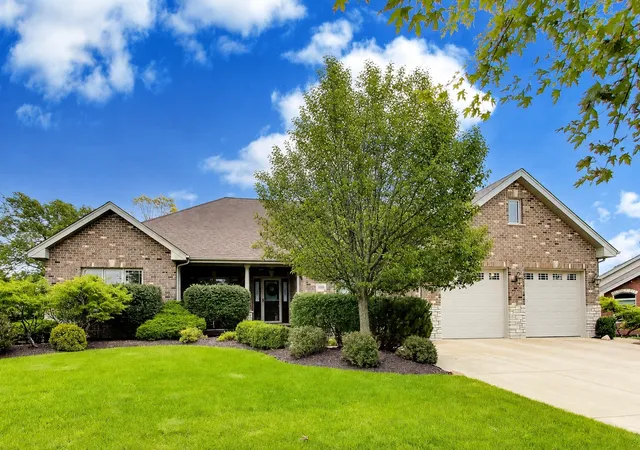 Photo 1 of Single family home for sale at 20025 Aine Dr, Frankfort, IL 60423 | MLS# 12752314 | Listing updated on 2026-09-29