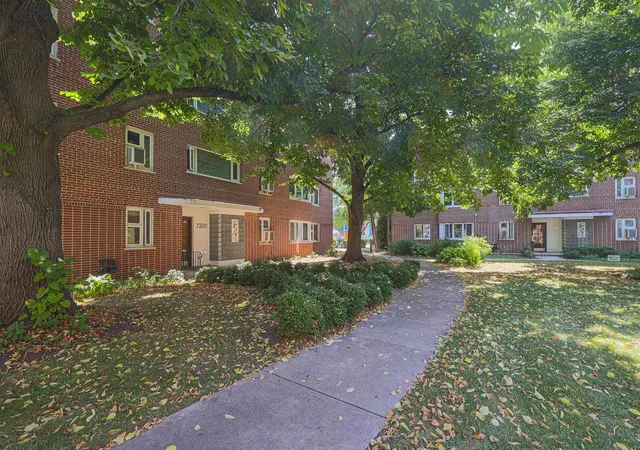 Photo 2 of Condo for sale at 7200 W Oak Ave #3NE, River Forest, IL 60305 | MLS# 12752326 | Listing updated on 2026-09-29