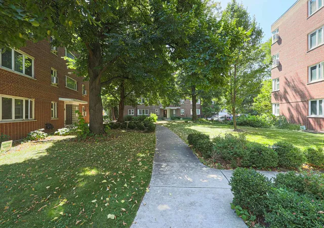 Photo 3 of Condo for sale at 7200 W Oak Ave #3NE, River Forest, IL 60305 | MLS# 12752326 | Listing updated on 2026-09-29