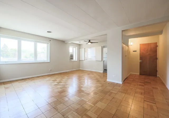 Photo 4 of Condo for sale at 7200 W Oak Ave #3NE, River Forest, IL 60305 | MLS# 12752326 | Listing updated on 2026-09-29