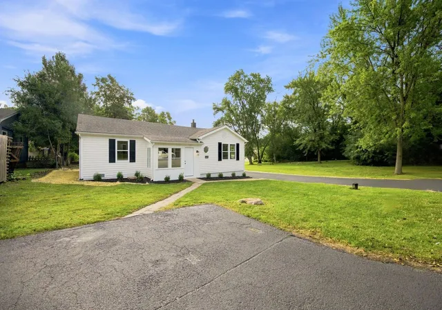 Photo 2 of Single family home for sale at 36891 N Carol Ln, Lake Villa, IL 60046 | MLS# 12752327 | Listing updated on 2026-09-30