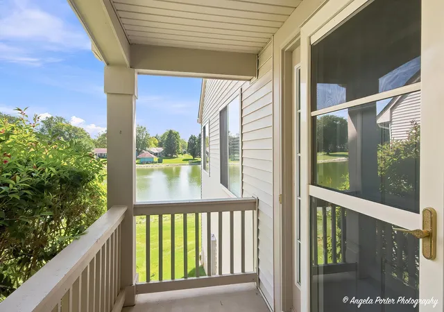 Photo 3 of Townhouse for sale at 1229 E Oakwood Dr #7-1, Fox Lake, IL 60020 | MLS# 12752343 | Listing updated on 2026-09-14