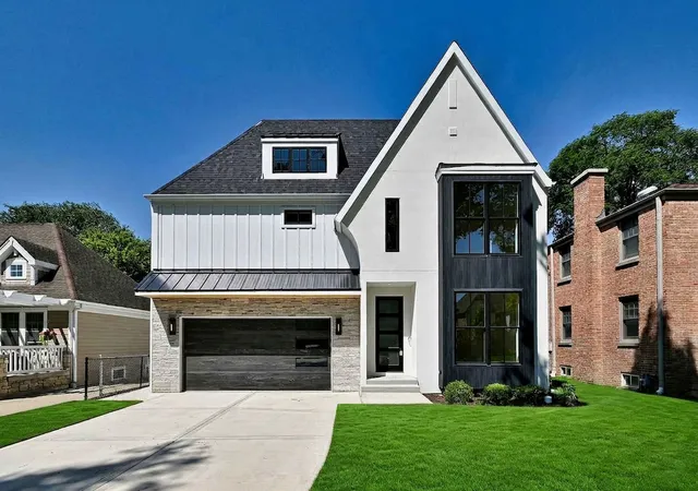 Photo 1 of Single family home for sale at 680 S Bryan St, Elmhurst, IL 60126 | MLS# 12752375 | Listing updated on 2026-09-05
