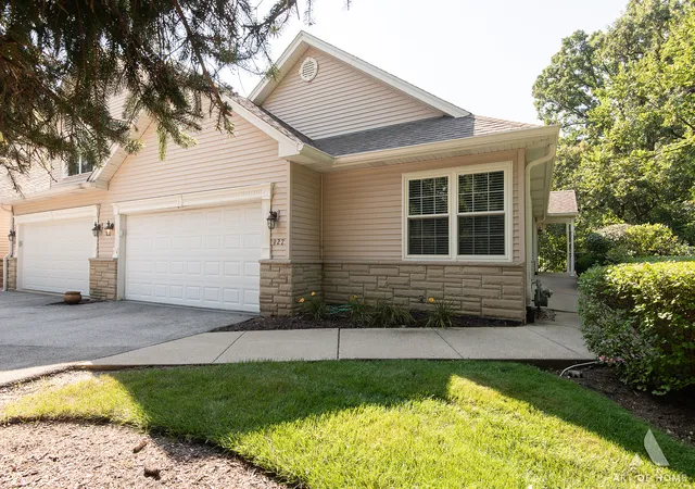 Photo 1 of Townhouse for sale at 927 Treeline Ct, Lockport, IL 60441 | MLS# 12752376 | Listing updated on 2026-10-05