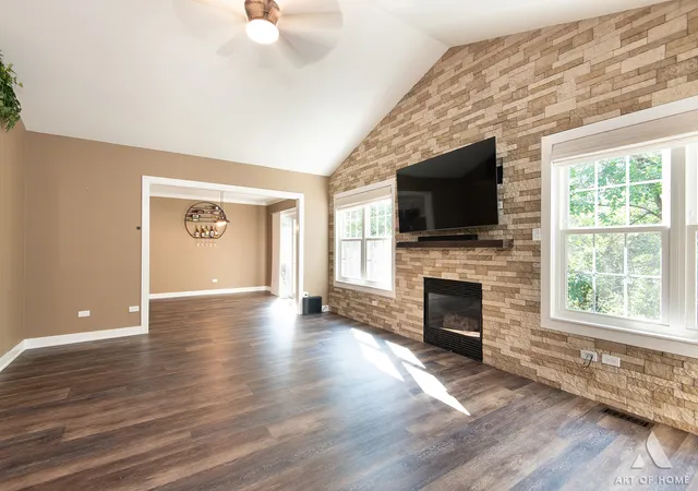 Photo 2 of Townhouse for sale at 927 Treeline Ct, Lockport, IL 60441 | MLS# 12752376 | Listing updated on 2026-10-05