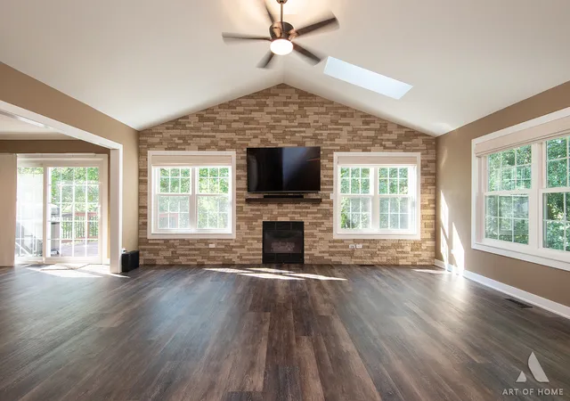 Photo 3 of Townhouse for sale at 927 Treeline Ct, Lockport, IL 60441 | MLS# 12752376 | Listing updated on 2026-10-05