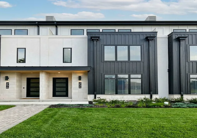 Photo 1 of Townhouse for sale at 256 Addison Ave N, Elmhurst, IL 60126 | MLS# 12752378 | Listing updated on 2026-09-05