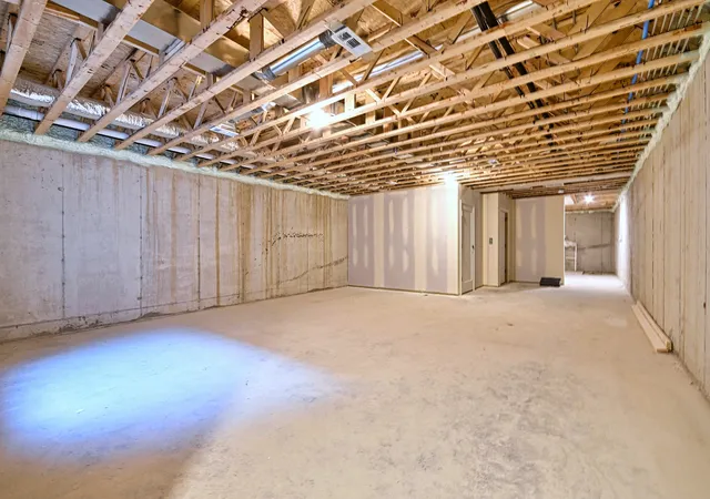 Photo 57 of Townhouse for sale at 256 Addison Ave N, Elmhurst, IL 60126 | MLS# 12752378 | Listing updated on 2026-09-05
