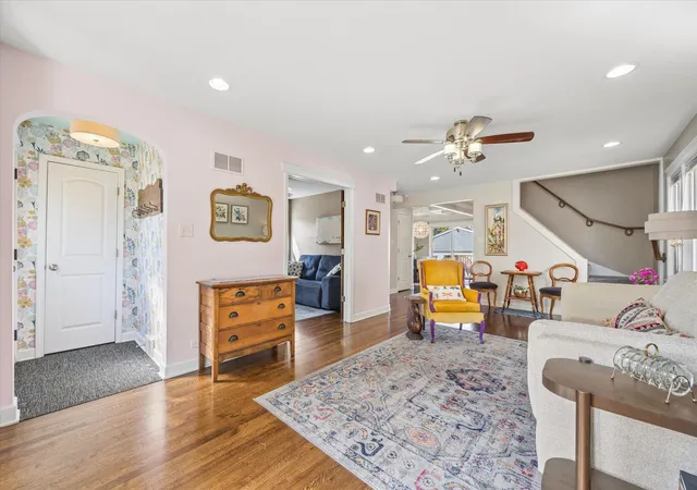Photo 4 of Single family home for sale at (Undisclosed), Evergreen Park, IL 60805 | MLS# 12752384 | Listing updated on 2026-09-14