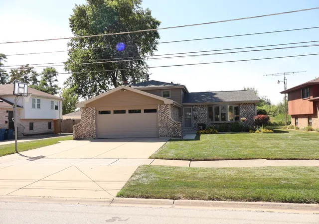 Photo 25 of Single family home for sale at 14650 Kostner Ave, Midlothian, IL 60445 | MLS# 12752396 | Listing updated on 2026-09-12