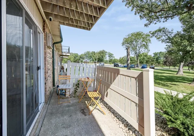 Photo 3 of Sale Pending at 8423 W 99th Terrace #35-214, Palos Hills, IL 60465 | MLS# 12752409 | Listing updated on 2026-10-07