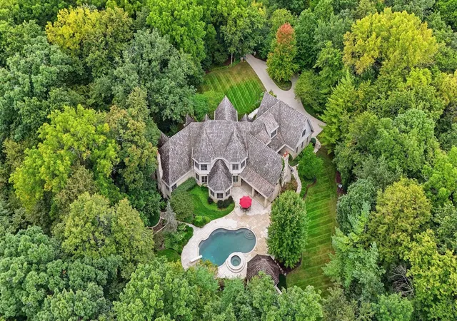 Photo 1 of Mansion for sale at 33w551 Hub Rd, Wayne, IL 60184 | MLS# 12752423 | Listing updated on 2026-10-07