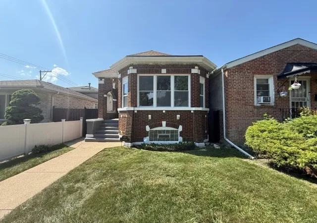 Photo 4 of Single family home for sale at 9438 S Wabash Ave, Chicago, IL 60619 | MLS# 12752435 | Listing updated on 2026-09-22