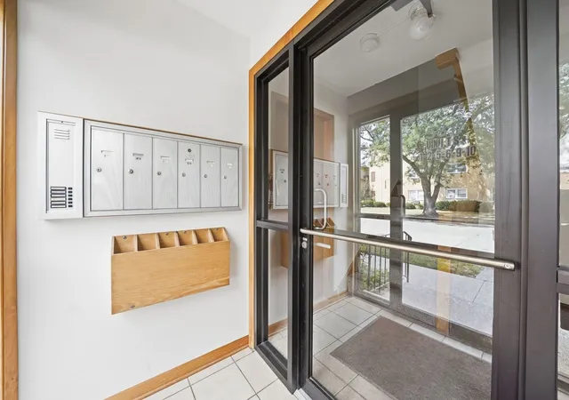 Photo 3 of Condo for sale at 5317 W 96th Street #5, Oak Lawn, IL 60453 | MLS# 12752442 | Listing updated on 2026-10-07
