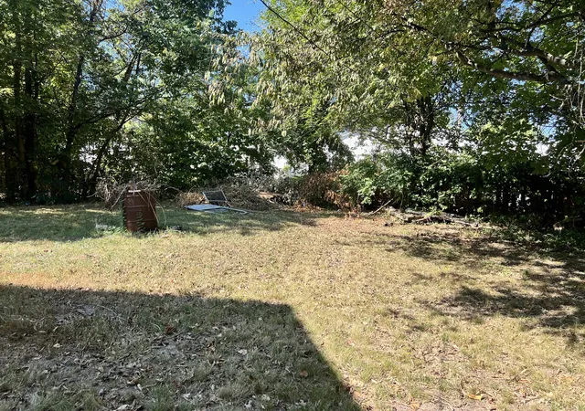 Photo 2 of Single family home for sale at 605 S 24th Street, Mt Vernon, IL 62864 | MLS# 12752447 | Listing updated on 2026-09-13