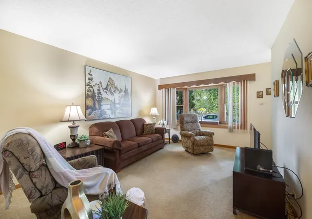 Photo 3 of Single family home for sale at 4242 Fishermans Ter, Lyons, IL 60534 | MLS# 12752450 | Listing updated on 2026-09-17
