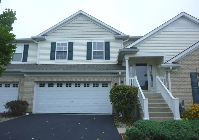 Photo 1 of Townhouse for sale at 2632 Loren Ln, Algonquin, IL 60102 | MLS# 12752454 | Listing updated on 2026-10-03