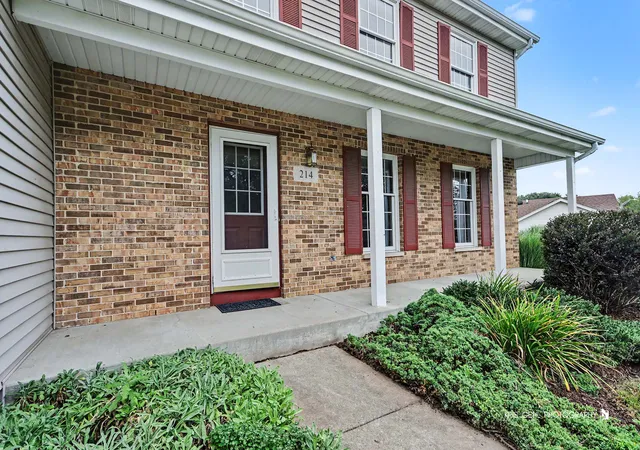 Photo 2 of Single family home for sale at 214 S Katie Ln, Mc Henry, IL 60050 | MLS# 12752473 | Listing updated on 2026-09-08