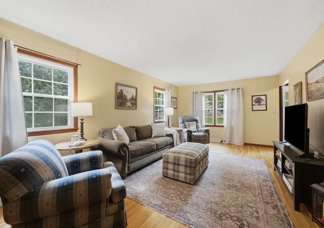 Photo 4 of Single family home for sale at 131 Central Park Ave, Geneseo, IL 61254 | MLS# 12752480 | Listing updated on 2026-09-30