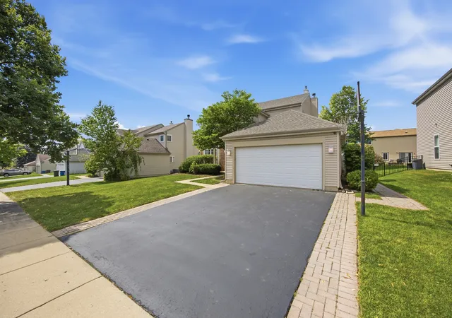 Photo 2 of Single family home for sale at 228 Norwich Dr, Bartlett, IL 60103 | MLS# 12752490 | Listing updated on 2026-09-14