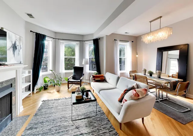 Photo 2 of Sale Pending at 3705 N Paulina St #2, Chicago, IL 60613 | MLS# 12752500 | Listing updated on 2026-10-16