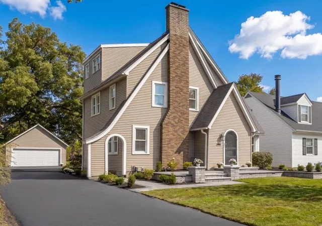 Photo 1 of Single family home for sale at 321 Woodward Ave, Geneva, IL 60134 | MLS# 12752527 | Listing updated on 2026-10-10