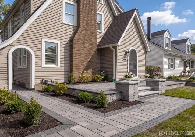 Photo 3 of Single family home for sale at 321 Woodward Ave, Geneva, IL 60134 | MLS# 12752527 | Listing updated on 2026-10-10