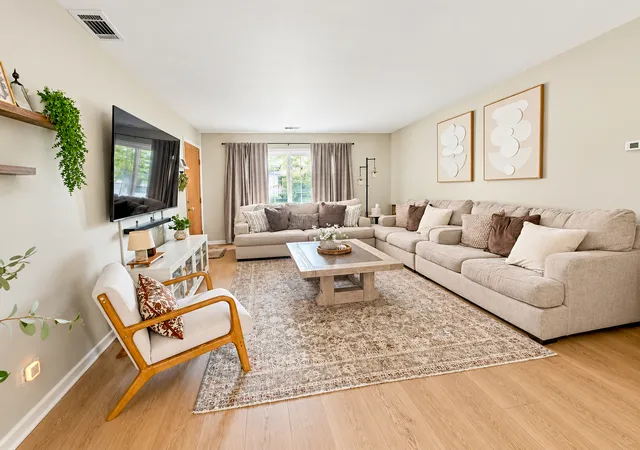 Listing Photo 4 - Condo for sale in building located at 6743 W Irving Park Rd, Chicago, IL 60634 - Unit #202