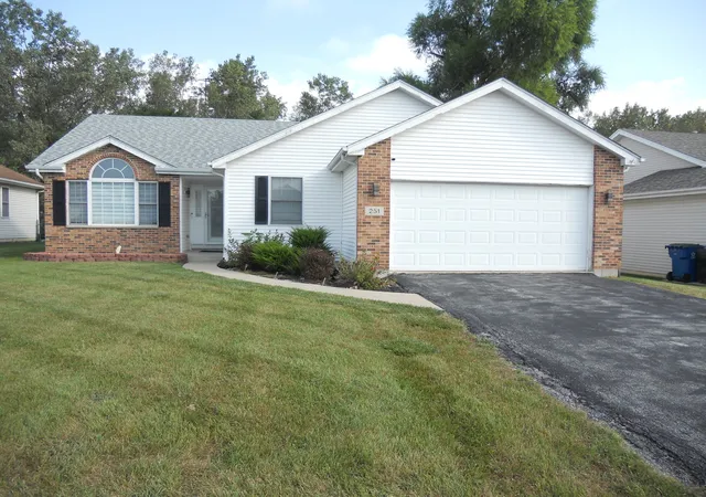 Photo 2 of Single family home for sale at 251 Hillcrest Ln, Steger, IL 60475 | MLS# 12752553 | Listing updated on 2026-09-23