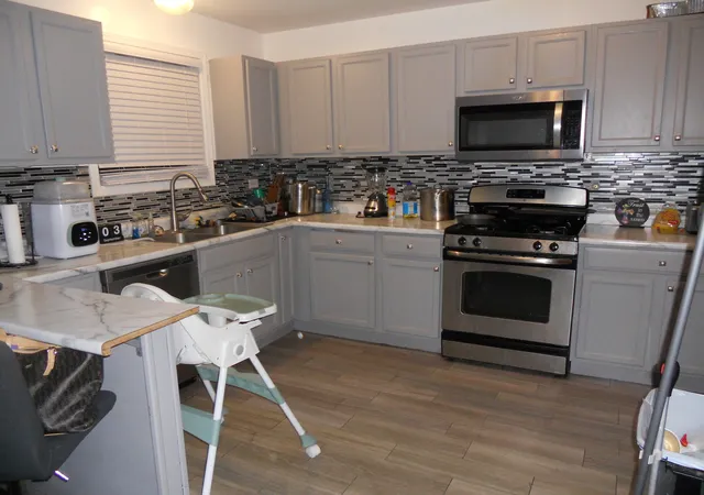 Photo 4 of Single family home for sale at 251 Hillcrest Ln, Steger, IL 60475 | MLS# 12752553 | Listing updated on 2026-09-23