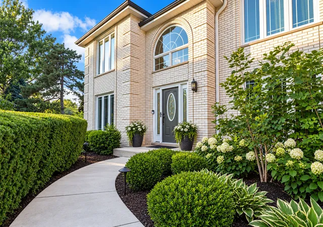 Photo 2 of Single family home for sale at 8201 Pine Blf Ct, Darien, IL 60561 | MLS# 12752561 | Listing updated on 2026-09-25