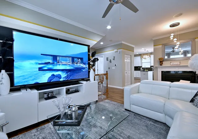 Photo 3 of Townhouse for sale at 6515 Lilac Blvd, Hanover Park, IL 60133 | MLS# 12752565 | Listing updated on 2026-09-24