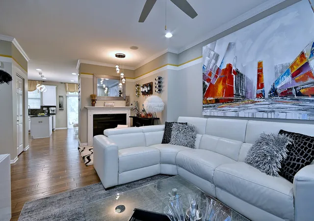 Photo 4 of Townhouse for sale at 6515 Lilac Blvd, Hanover Park, IL 60133 | MLS# 12752565 | Listing updated on 2026-09-24