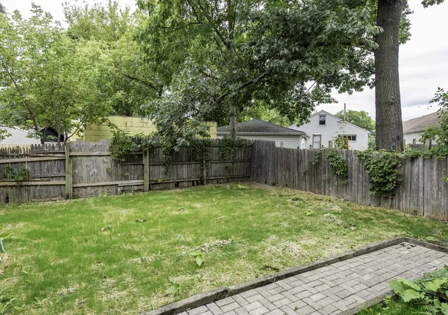 Photo 36 of Single family home for sale at 33827 N Oak St, Grayslake, IL 60030 | MLS# 12752569 | Listing updated on 2026-09-13