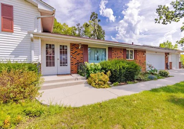 Photo 2 of Single family home for sale at 203 Wood Rd, Rockford, IL 61107 | MLS# 12752571 | Listing updated on 2026-09-12