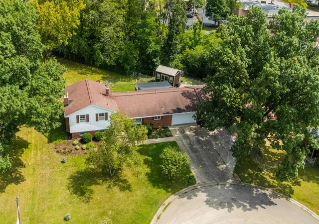 Photo 3 of Single family home for sale at 203 Wood Rd, Rockford, IL 61107 | MLS# 12752571 | Listing updated on 2026-09-12