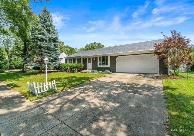 Photo 2 of Single family home for sale at 49 Sherwick Rd, Oswego, IL 60543 | MLS# 12752574 | Listing updated on 2026-09-14