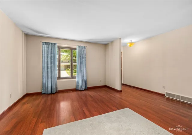 Photo 3 of Single family home for sale at 49 Sherwick Rd, Oswego, IL 60543 | MLS# 12752574 | Listing updated on 2026-09-14
