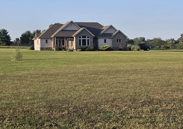 Photo 52 of Single family home for sale at 15228 E Holland Dr, Mt Vernon, IL 62864 | MLS# 12752603 | Listing updated on 2026-09-12