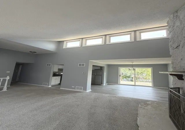 Photo 4 of Single family home for sale at 17909 Chartres Ct, Hazel Crest, IL 60429 | MLS# 12752606 | Listing updated on 2026-09-30